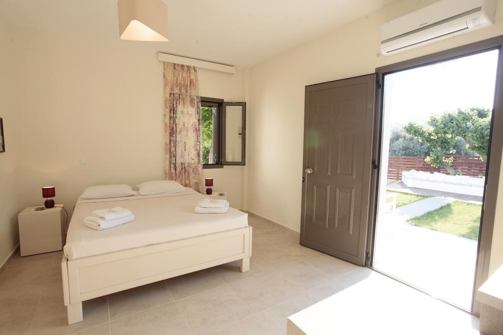 Asterias Apartment Skyros Room photo