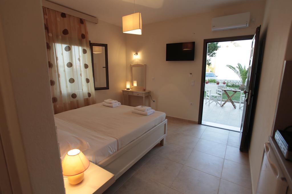 Asterias Apartment Skyros Room photo